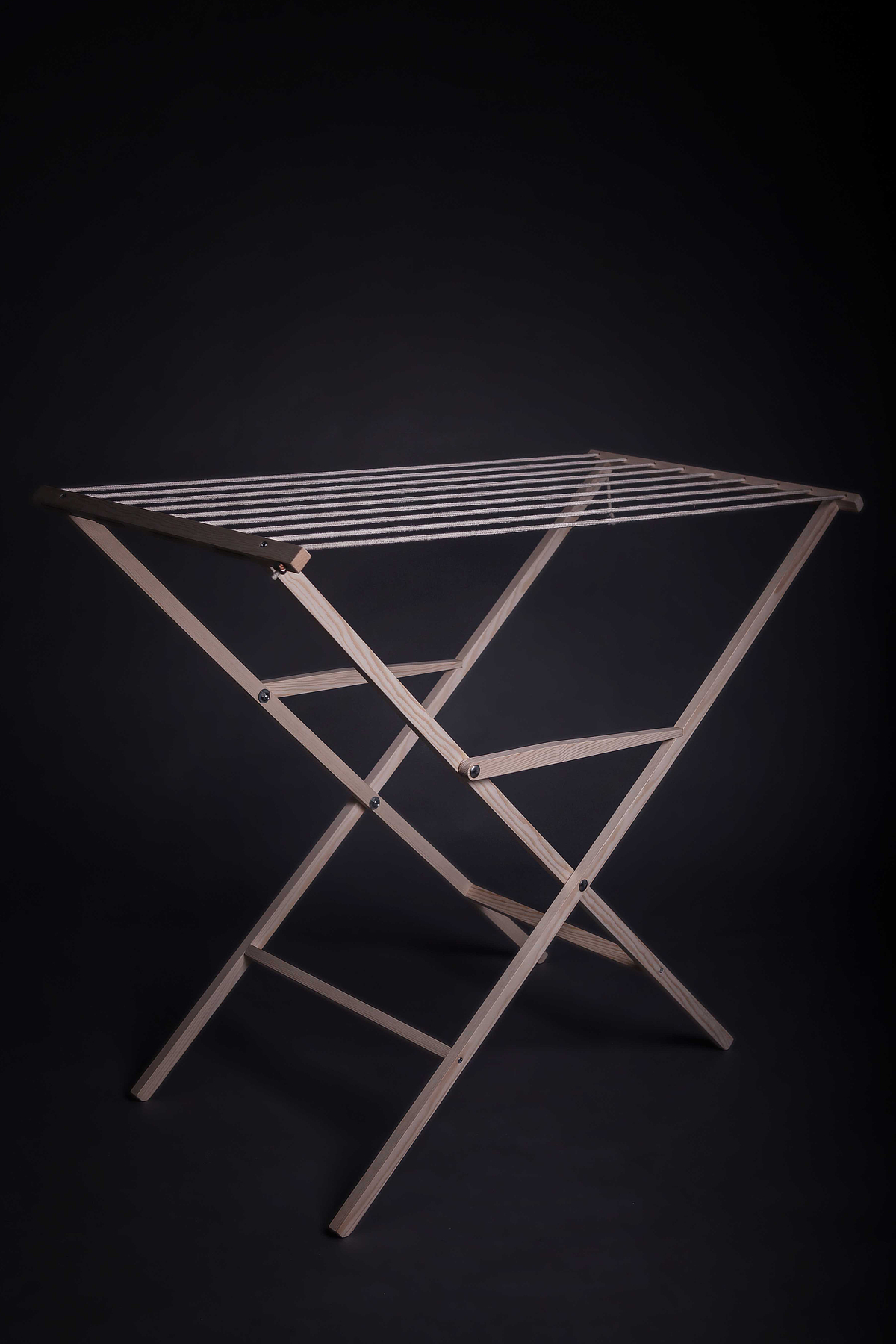 Holzwäscheständer mit 15 m Baumwollleine – langlebig und handgefertigt